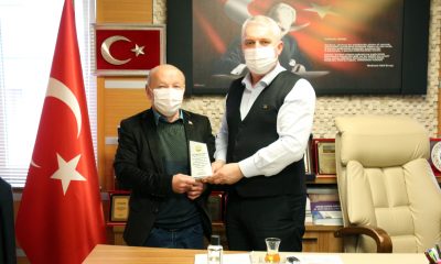 Muhtardan Başkan Boduroğlu’na Teşekkür Plaketi