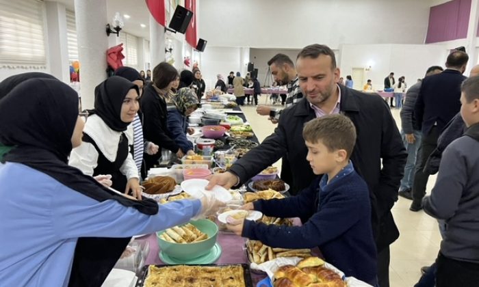 Güceli Öğrencilerden Filistin’e Yardım Eli