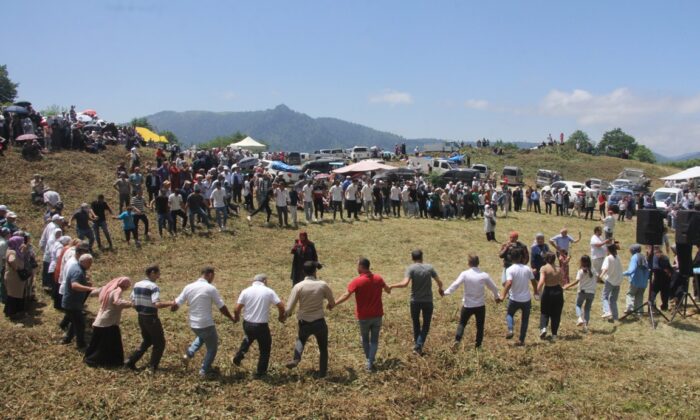 Güce’de Otçu Göçü Şenliği Coşkuyla Yapıldı