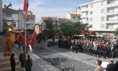 Güce’de Çelenk Sunma Töreni Düzenlendi