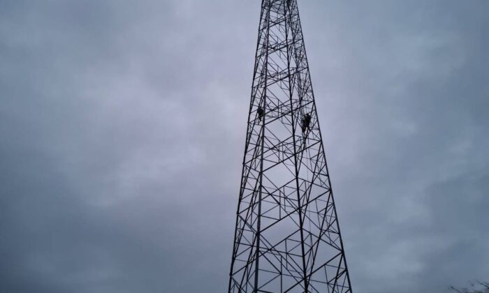 Güce’de Köylülerin Telefon Çilesi Sona Eriyor