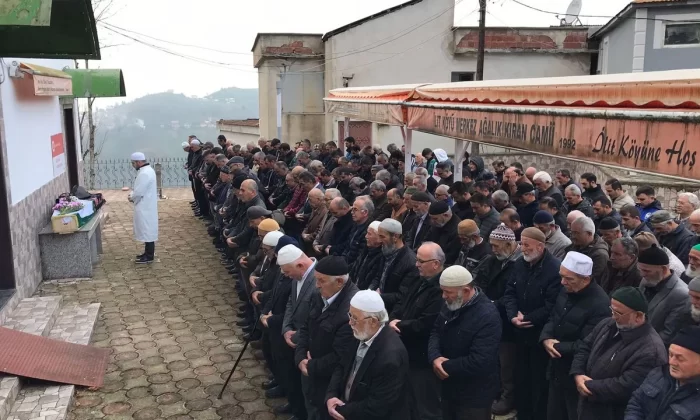        Kazada Ölen Güceli Genç Kız Toprağa Verildi