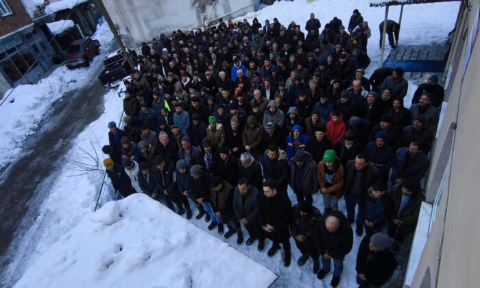 Çığ Altında Kalan Yiğit’in Cenazesi Toprağa Verildi
