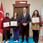 Kaymakamdan Sağlık Çalışanlarına Başarı Belgesi